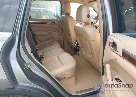 2011 Porsche Cayenne S z USA, uszkodzony, nr VIN WP1AB2A25BLA44568